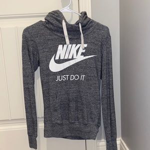Gray Nike juniors hooded long sleeve shirt. Size xs and in great condition